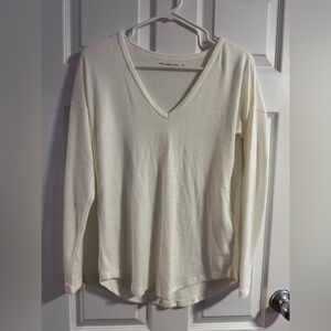 Abercrombie & Fitch Ivory Long Sleeve V-Neck Top